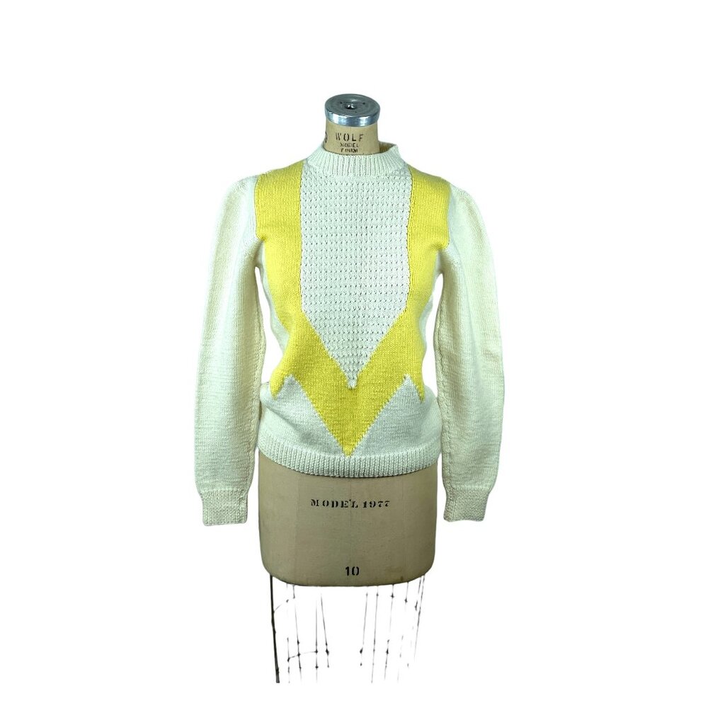 Vintage hand knit pullover sweater in yellow and white Size M/L